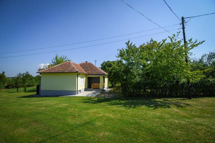 Location de vacances pour 7 personnes, avec jardin ainsi que sauna et vue à Kladovo - 4