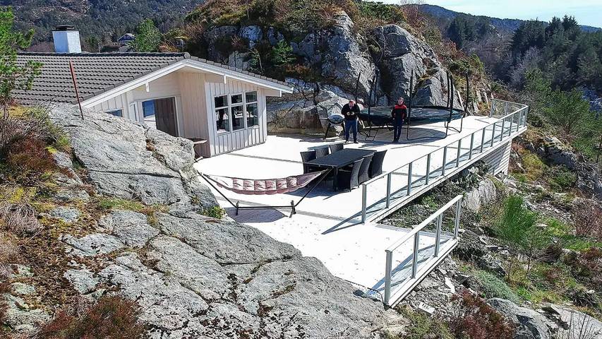 Ferienhaus für 13 Personen, mit Sauna und Whirlpool sowie Garten