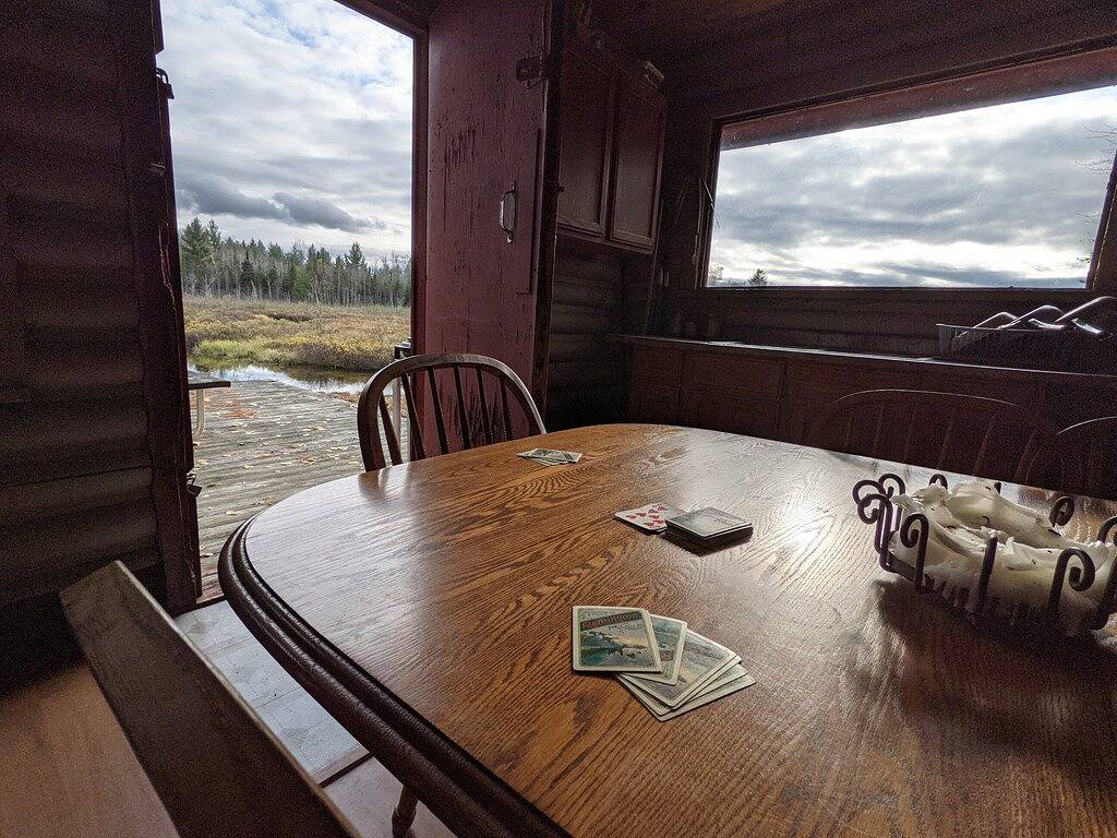 Log Cabin W/ Sauna On The Cut River At Higgins Lake in Higgins Lake