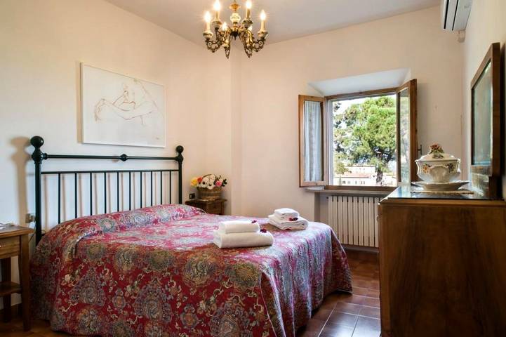 Location de vacances pour 3 personnes, avec piscine ainsi que jardin et vue à San Gimignano - 4