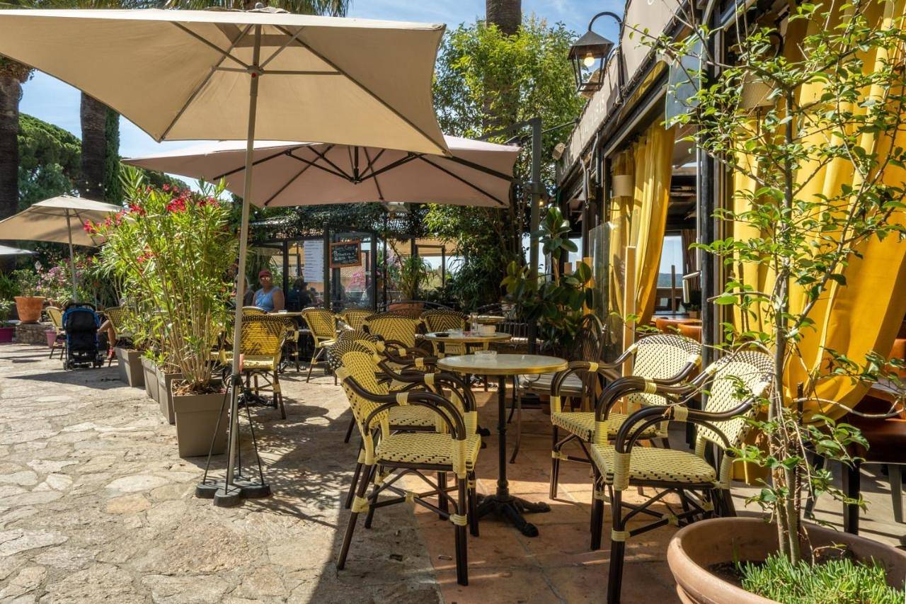 Hotel Restaurant Bellevue in Bormes-les-Mimosas, Parc national de Port-Cros