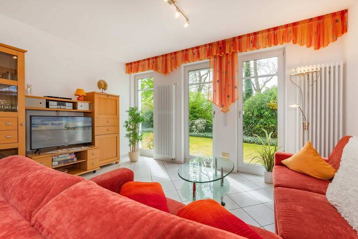 Ganze Wohnung, Haus Dünenwald 15 - Sonneninsel: 57 m², Terrasse & 300 m zum Sandstrand in Strand Zinnowitz, Zinnowitz