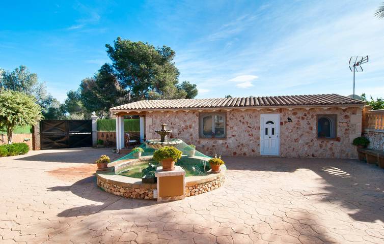 Finca mit Hund für 9 Personen, mit Terrasse in Portocolom