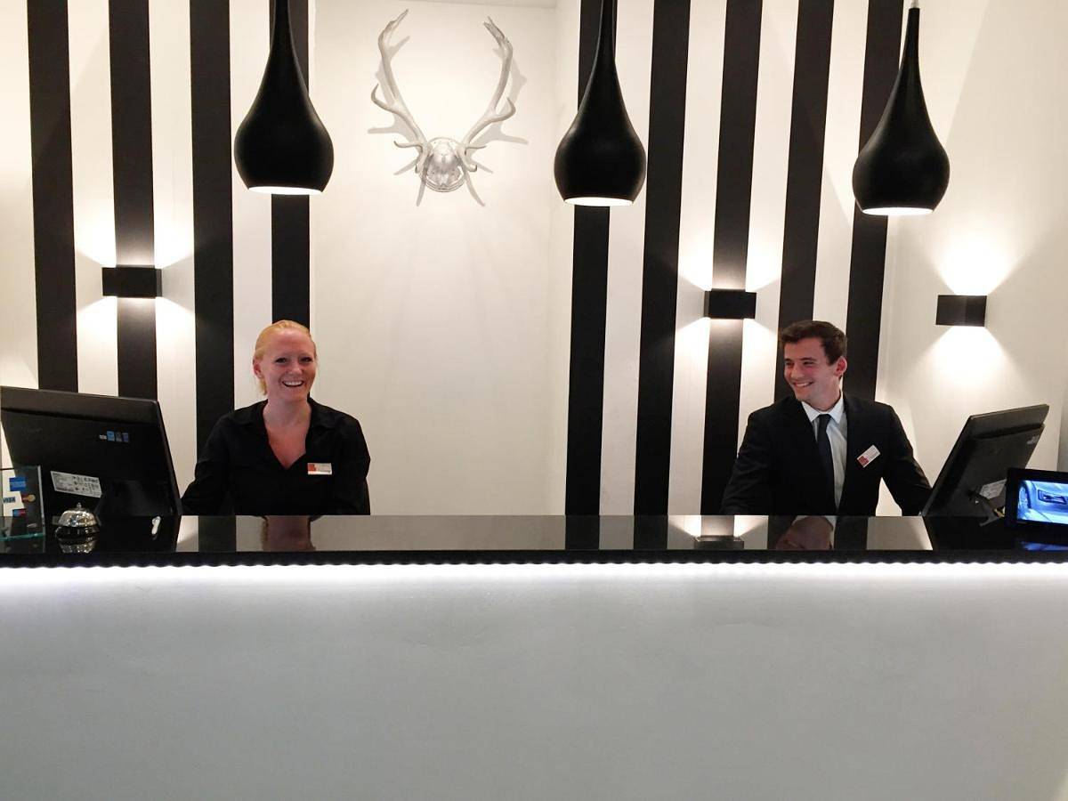 Hotel Alt Deutz City-Messe-Arena Kontaktloser Self Check-In in Colônia (Alemanha), Renânia