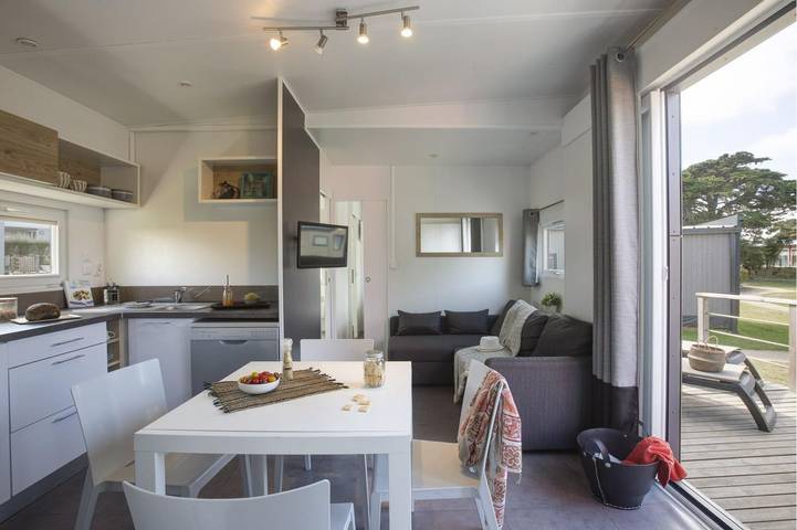 Camping pour 6 personnes, avec jardin ainsi que piscine et terrasse, adapté aux familles à Perros-Guirec - 3