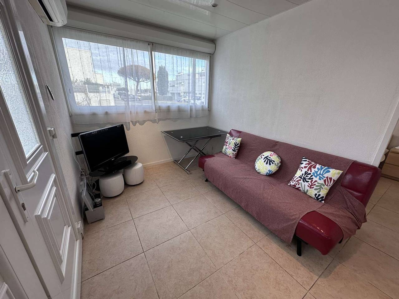 Ganze Wohnung, Charmante 2-Zimmer-Wohnung mit Terrasse, Garten und Parkplatz in Port Camargue, Le Grau-du-Roi