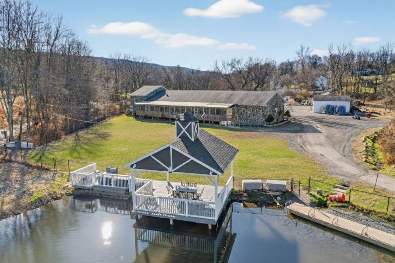 Apartamento entero, Hidden Lakefront Gem on a Gated Countryside Escape in Condado de Orange (NY)