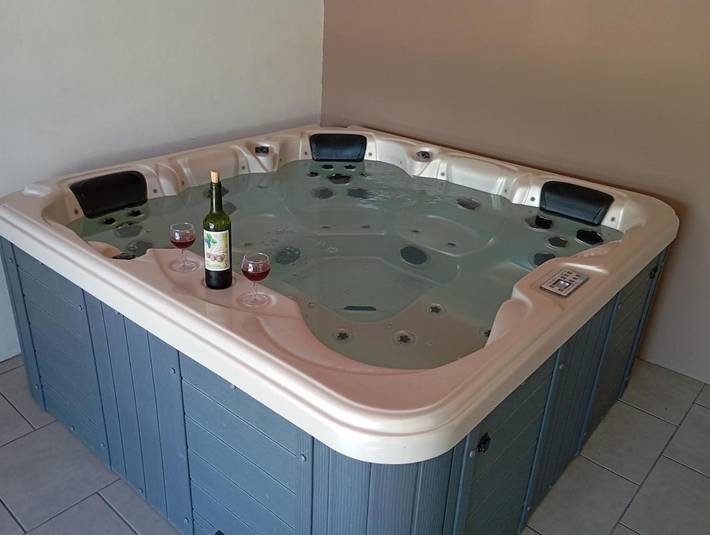 Location de vacances pour 14 personnes, avec jardin et jacuzzi à Cilaos