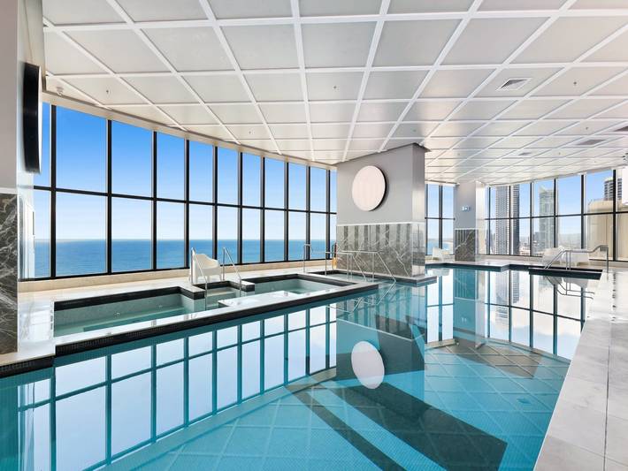 Entire apartment, Luxe Oceanfront 1-Bed High Rise with Pool & Gym in Surfers Paradise, Gold Coast City