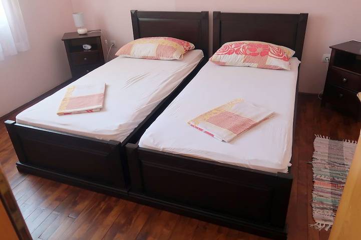 Ganze Wohnung, 2-Zimmer-Ferienwohnung mit Terrasse Loviste, Peljesac in Dubrovnik-Neretva