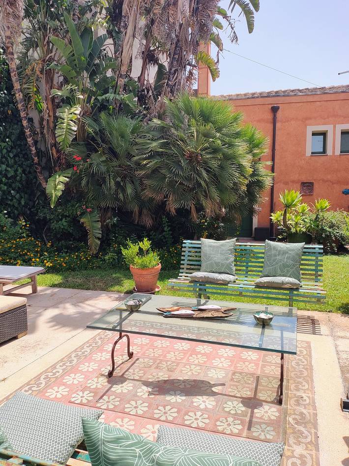 Casa vacanza per 3 persone, con giardino a Monserrato