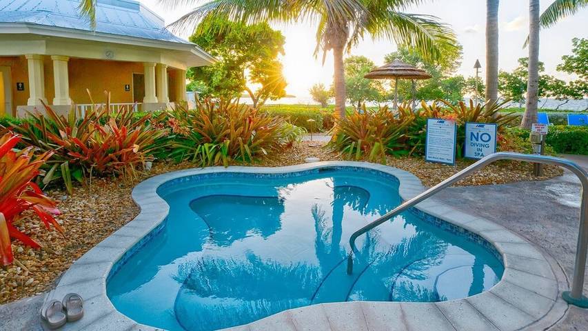 Ferienhaus für 8 Personen, mit Whirlpool und Pool sowie Garten auf Key Largo