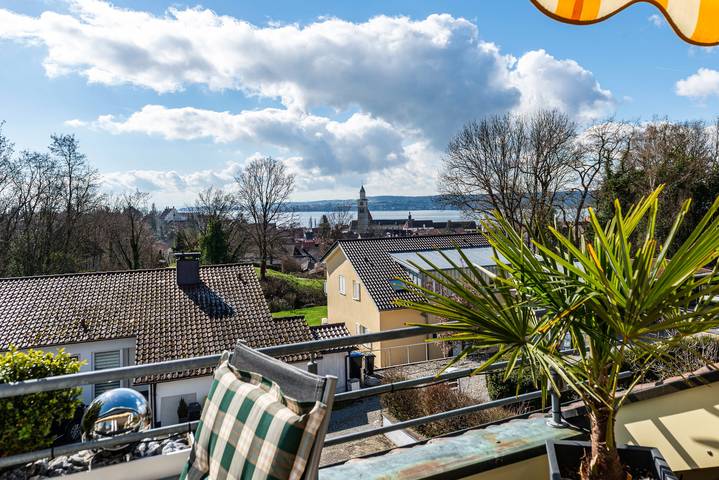 Ganze Wohnung, Gemütliche Ferienwohnung "Domicilio Lang" mit Bergblick, Wlan und Balkon; Parkplätze vorhanden in Überlingen, Region Bodensee-Oberschwaben
