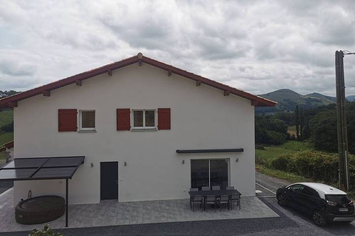 Location de vacances pour 10 personnes, avec jacuzzi à Saint-Esteben