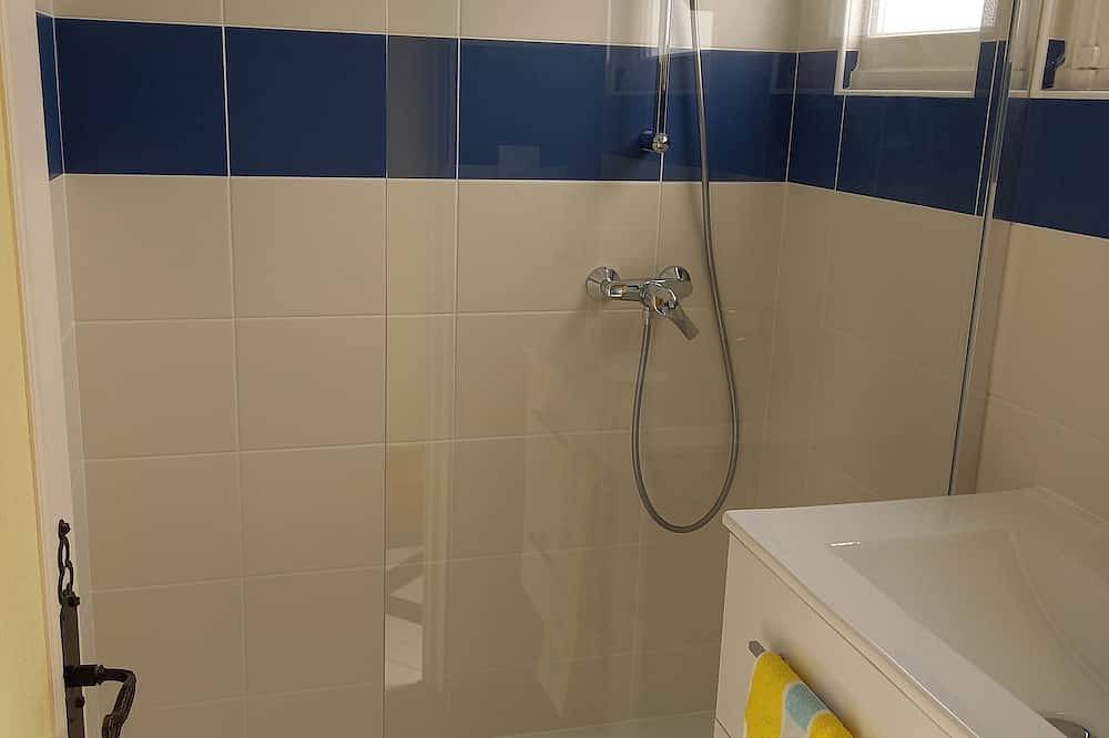 Town house 200m from all amenities, center, port, train station, park... in Le Croisic, Côte d'Amour