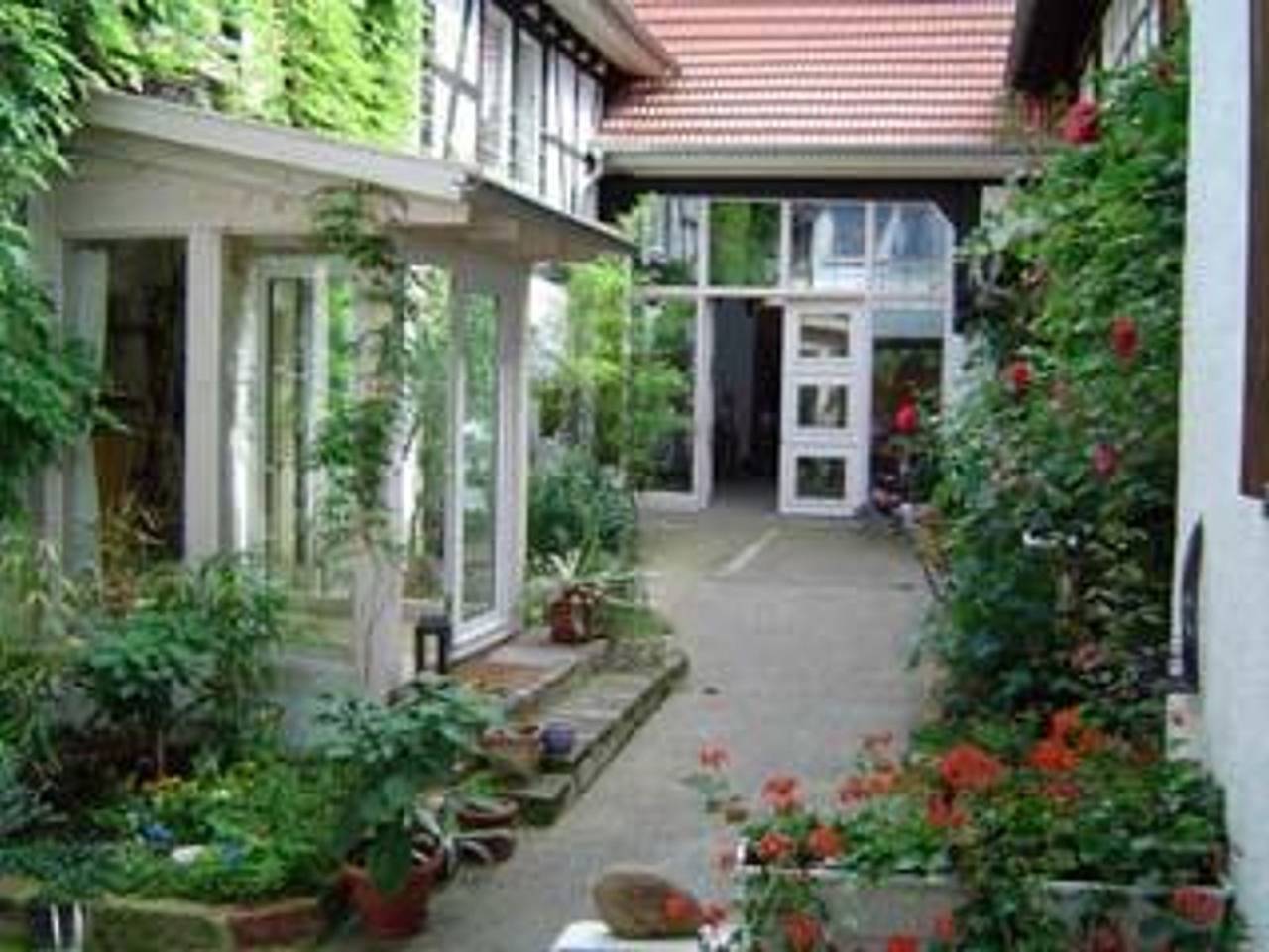 Ganze Ferienwohnung, Gästehaus und Ferienwohnung Im Creativhof - 2-Bettwohnung in Heuchelheim-Klingen, Südliche Weinstraße