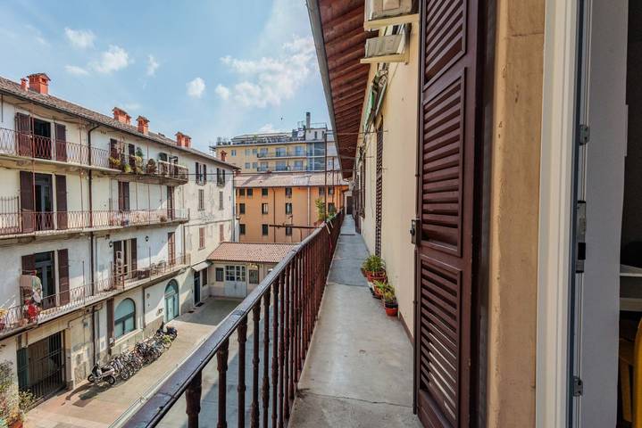 Appartement entier, Appartement de vacances pour 4 personnes avec balcon/terrasse in Bergame, Province de Bergame