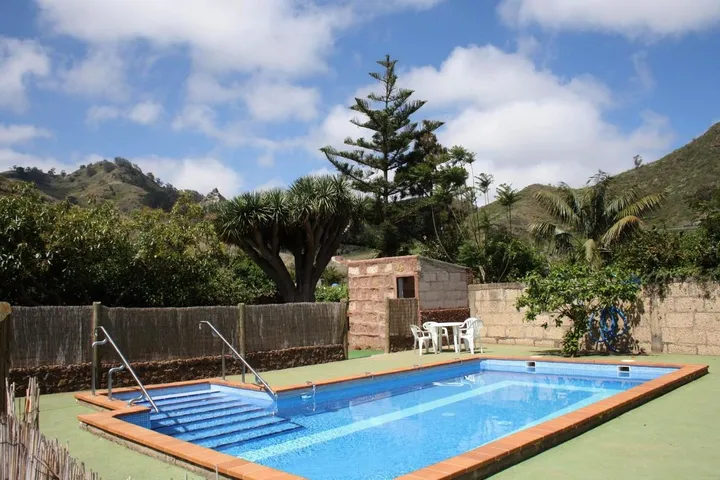 Country house for 6 people, with pool and garden as well as view - 1