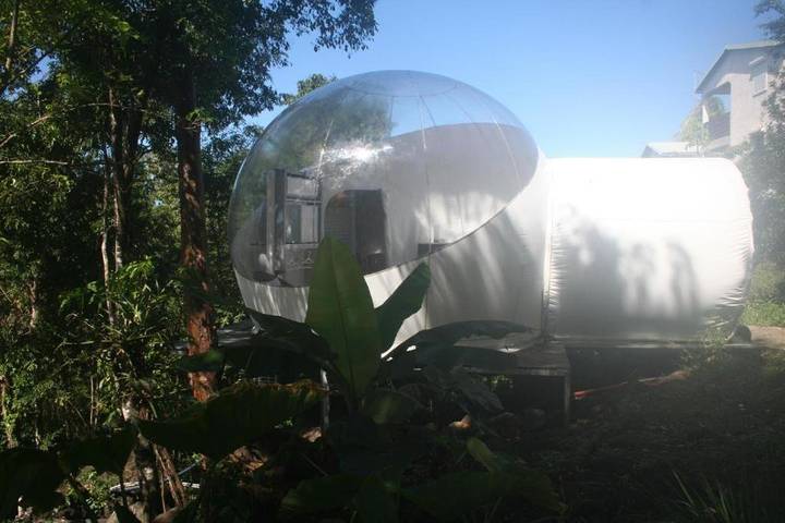 Tente pour 4 personnes, avec piscine et jardin ainsi que terrasse et vue dans DOM-TOM - 2