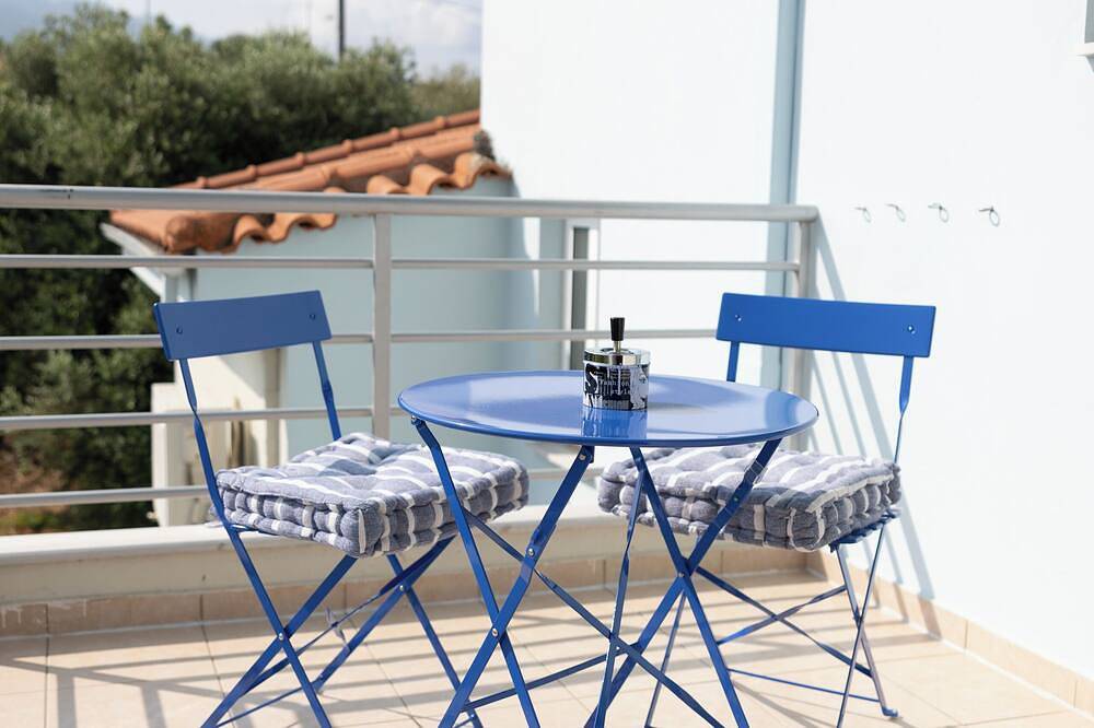 Ganze Wohnung, Minimal loft at Kastellokampos in Proastiou, Patras
