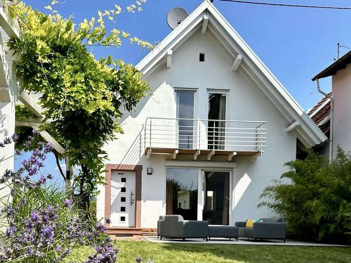 Apartamento para 4 personas, con Balcón además de Terraza y Sauna en Landau