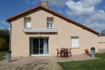 Gîte pour 6 personnes, avec jardin et terrasse dans les Deux-Sèvres