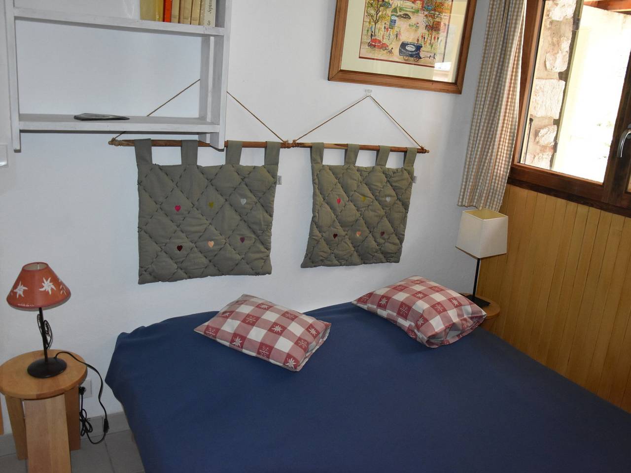 Entire apartment, Peaceful chalet with terrace, pets welcome, 4 pax in Pralognan-la-Vanoise, Massif de la Vanoise
