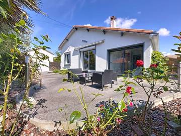 Gîte pour 6 personnes, avec terrasse dans Grande plage de Tharon