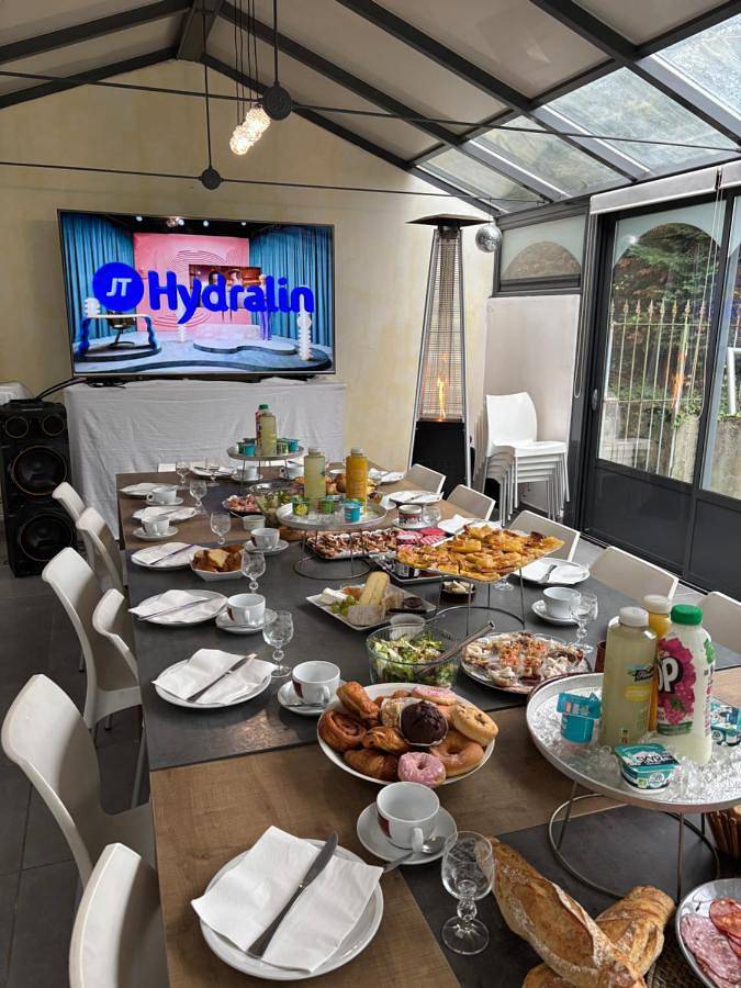 Maison d’hôte pour 9 personnes, avec jardin et sauna ainsi que vue et piscine, animaux acceptés dans les Hautes-Pyrénées - 2