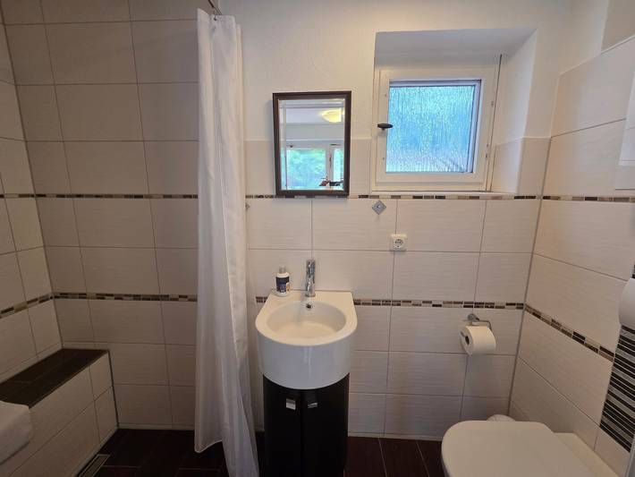 Ganze Wohnung, Apartment „Kleines am Straussee“ mit Terrasse, Garten und Wlan in Strausberg, Märkische Schweiz-Oderland