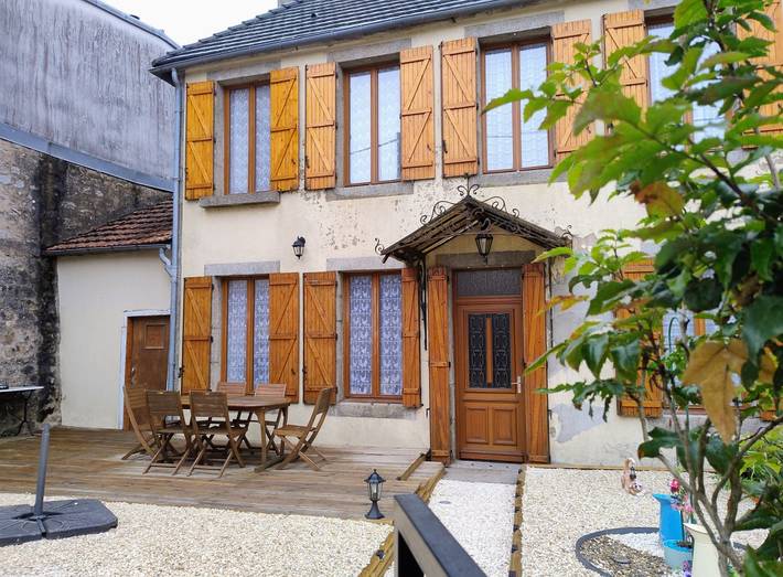 Gîte pour 8 personnes, avec terrasse et jardin, animaux acceptés à Lormes - 3