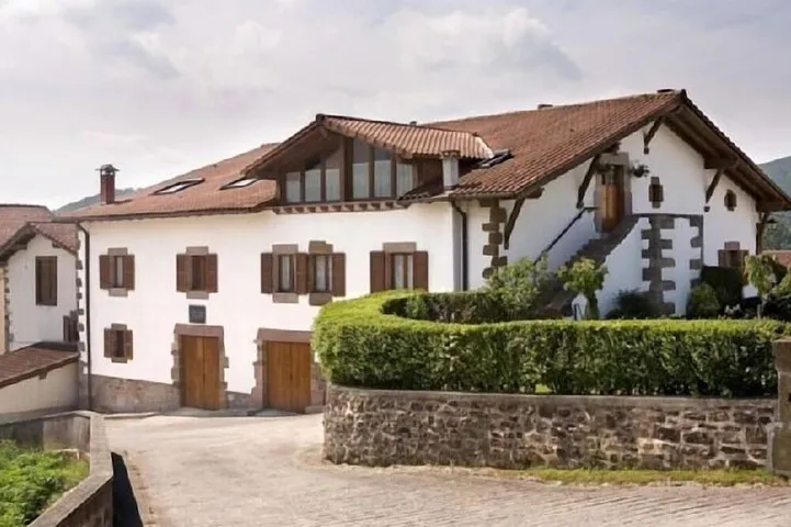 Cottage für 16 Personen, mit Balkon und Garten - 1