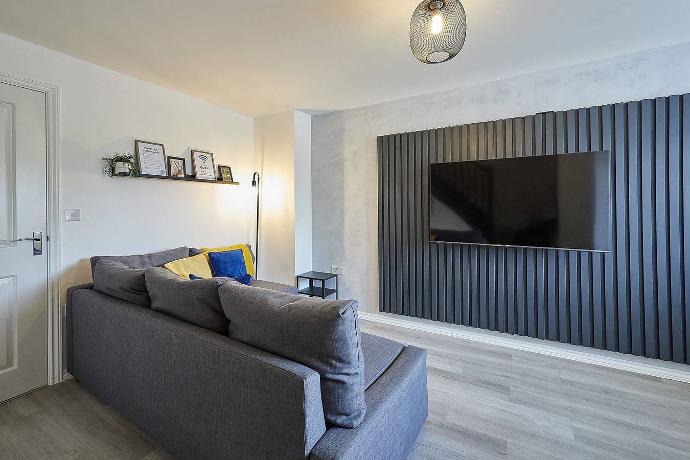 Host & Stay | Polwell Road in Harborough, Heart of England