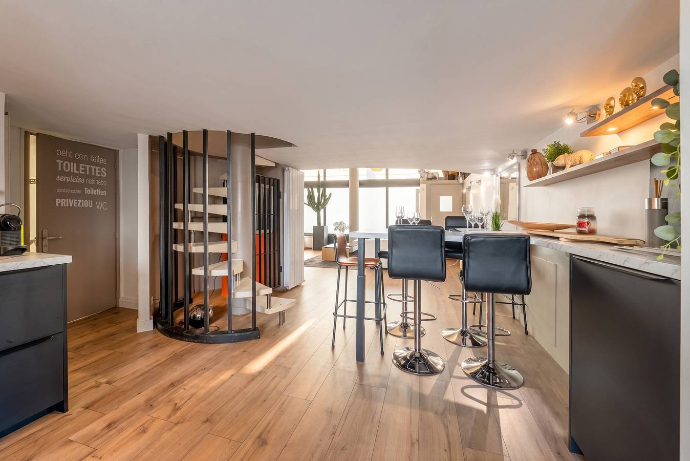 Appartement entier, Appartement avec Cinéma à Lorient - 200 m² in Lorient, Côte des Mégalithes