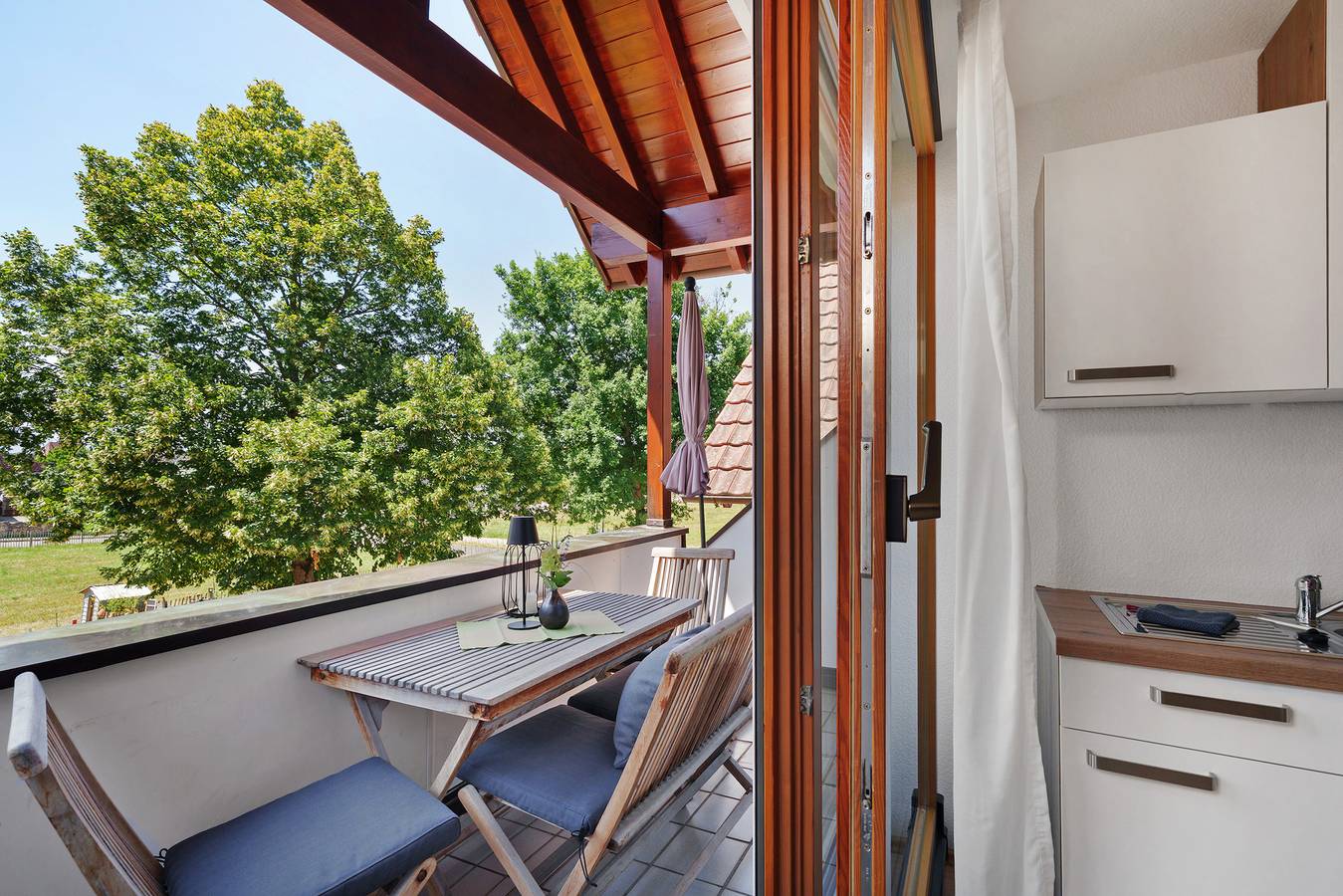 Ganze Wohnung, Ferienwohnung '1, 63 Qm, Balkon' mit Gemeinschaftspool, Gemeinschaftsgarten und Wi-Fi in Vogtsburg im Kaiserstuhl, Kaiserstuhl