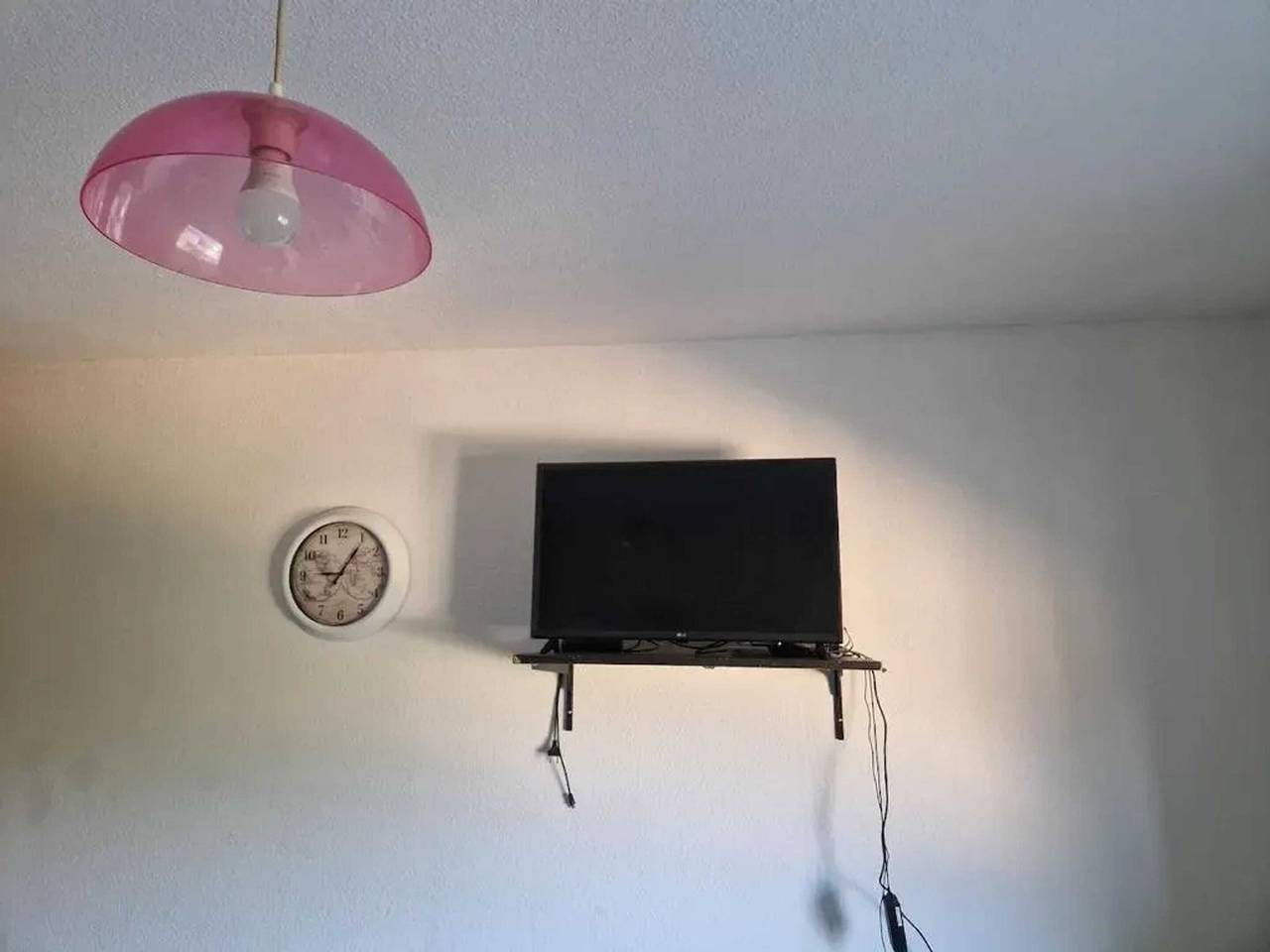 Studio entier, Studio confortable avec vue sur la ville à Dole, 25 m² in Dole, Jura