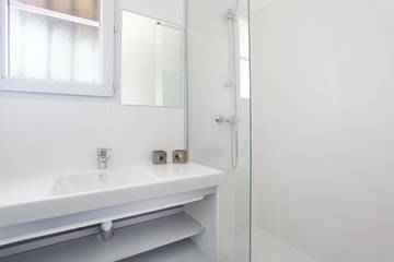 Vacation Rental for 6 Guests in Grimaud, Draguignan region, Picture 4