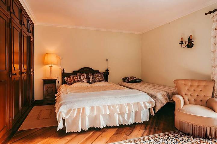 Location de vacances pour 7 personnes, avec jardin ainsi que balcon et piscine dans Mem Martins - 2