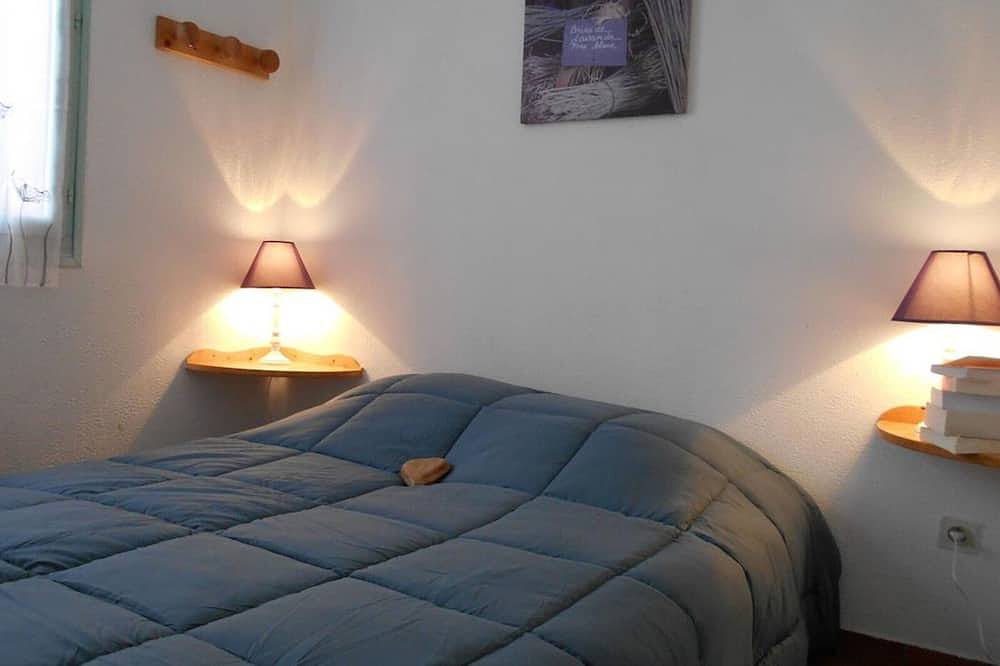 Chalet 3 Rooms with Terrace in Guillestre in Guillestre, Écrins National Park