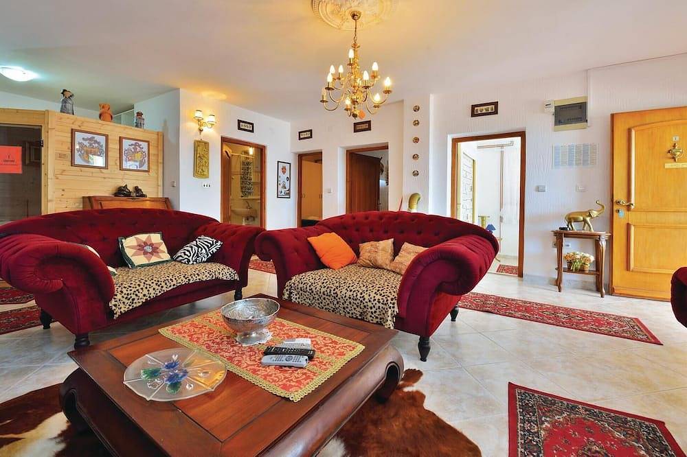 Schönes Haus in Seline mit Sauna in Starigrad, Zadar