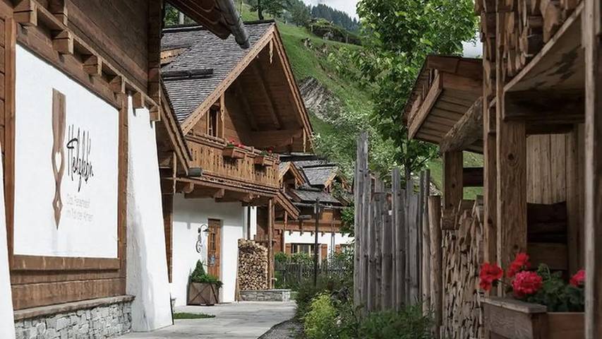 Ferienhaus für 10 Personen, mit Garten und Sauna sowie Balkon im Salzburger Land - 2