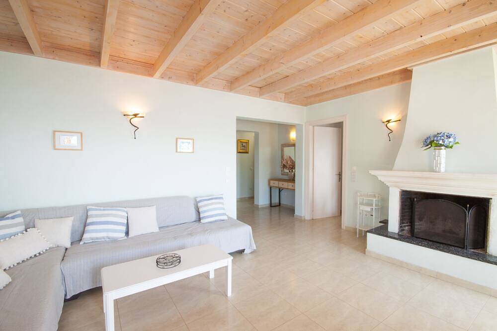 Entire apartment, Kassiopi Telemahos Luxury apartment in Kassiopi, Corfu