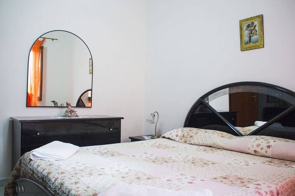 Apartamento entero, Casa \"Sa Nespula\", capacidad para 5 500 metros del mar in Santa Maria Navarrese, Provincia de Ogliastra