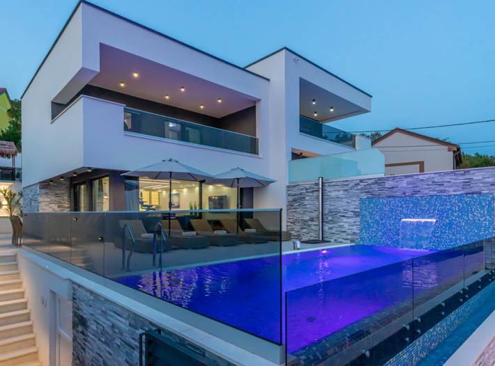 Villa für 8 Personen, mit Meerblick und Sauna sowie Balkon in Crikvenica - 2