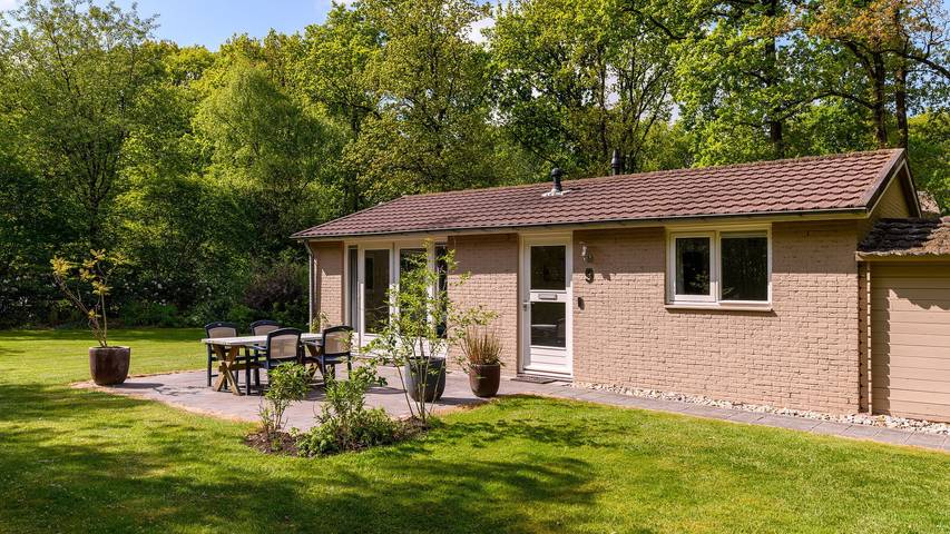 Ferienhaus für 4 Personen, mit Balkon/Terrasse und Terrasse sowie Garten in Drenthe
