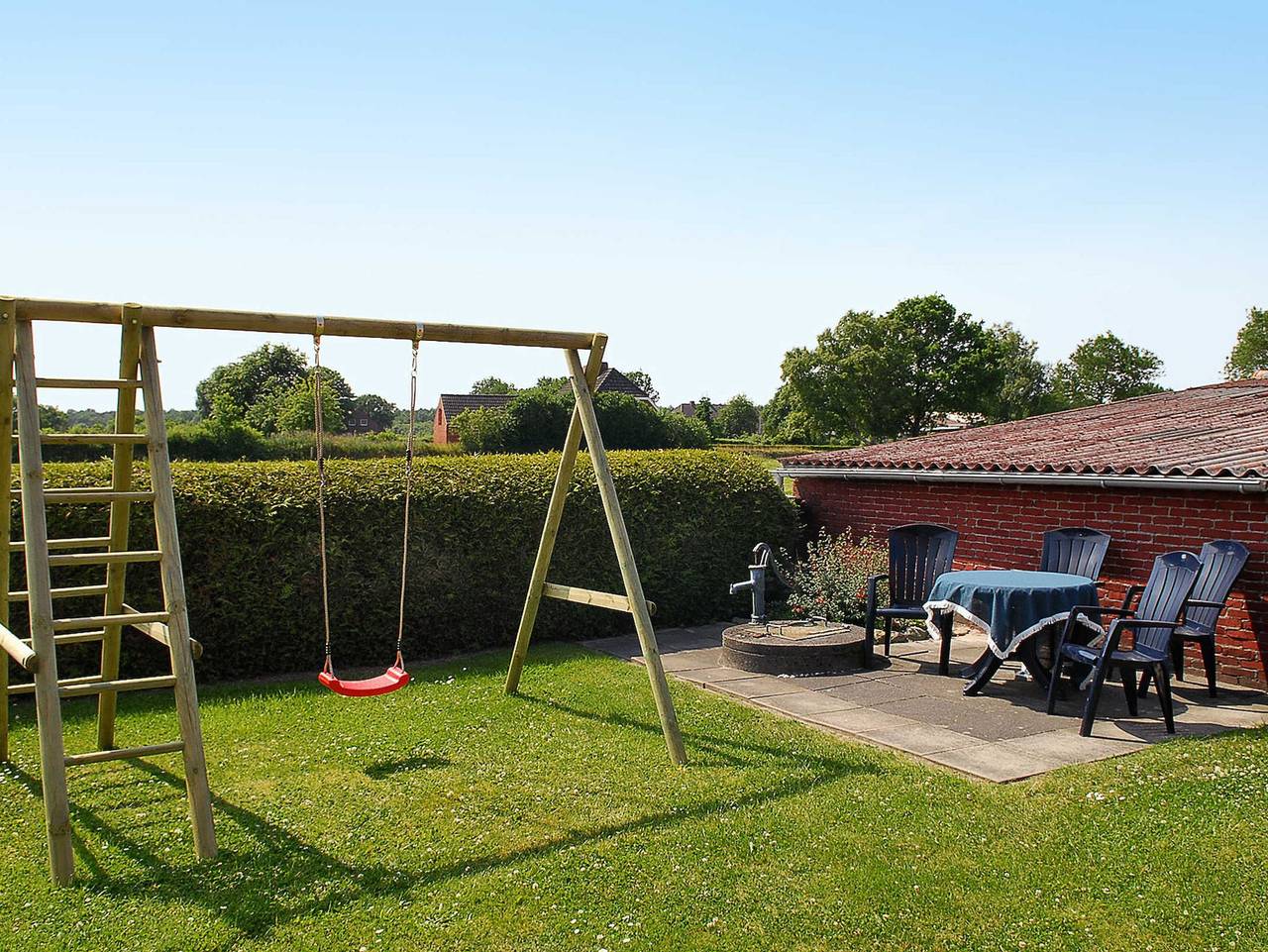 Ganze Ferienwohnung, Haus Katja in Dunum - Ferienwohnung im Haus Katja in Dunum, Nordseeküste