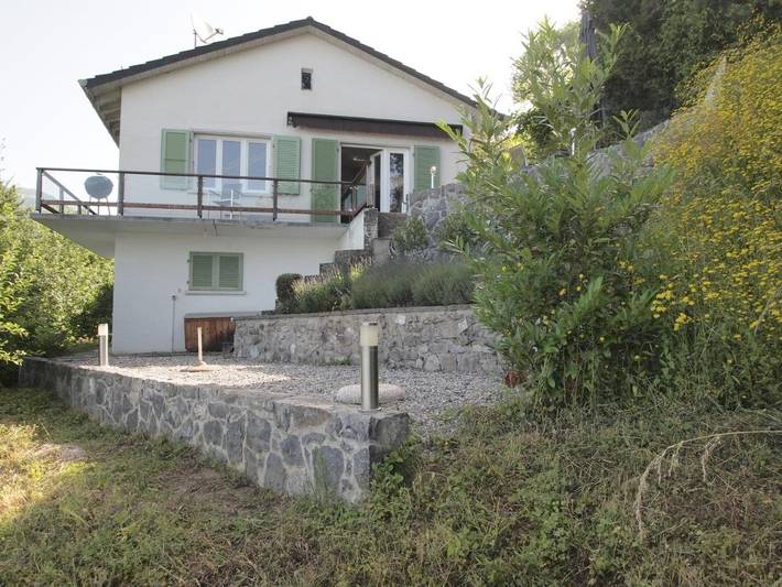 Ferienhaus für 4 Personen, mit Balkon und Terrasse sowie Garten und Seeblick in Montreux