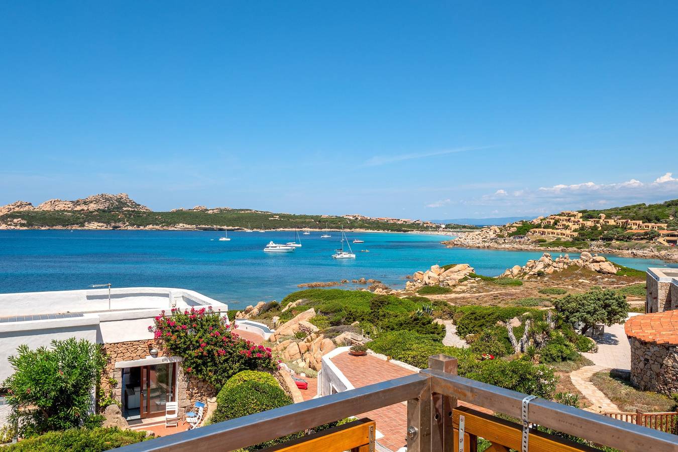 Acogedor apartamento abuhardillado "Sul Mare a Santa Teresa" con Wi-Fi, vistas al mar y terraza in Baia Santa Reparata, Santa Teresa Gallura (Municipality)