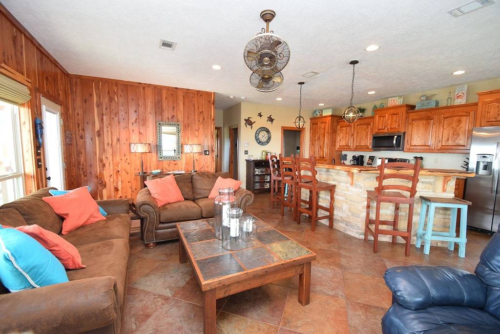 Sanddollar * Blick auf den Strand * 3 Schlafzimmer, 2 1/2 Bäder * 10 Personen in Crystal Beach, Galveston County