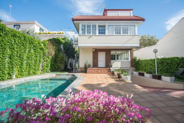 Ferienhaus für 18 Personen, mit Garten und Pool sowie Ausblick in Madrid
